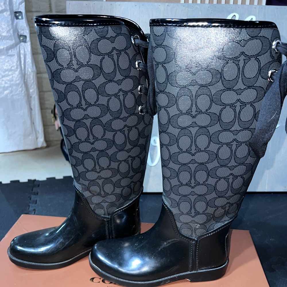 Black coach rain boots | size 6 | Rain boots